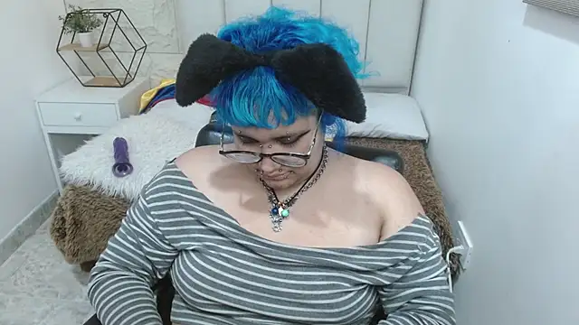 XXX chat uživo modela Echypyon_