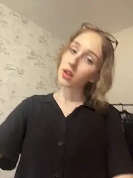 MeowyChans Chat XXX in diretta