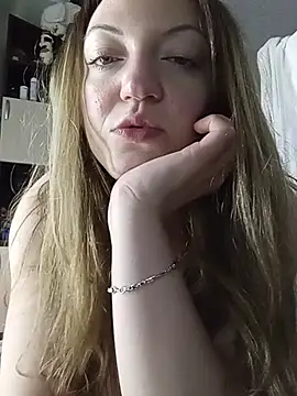 KattyLuuu Adlı Modelin Canlı XXX Sohbeti