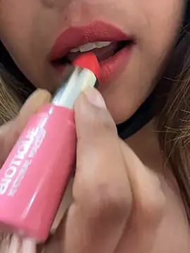 Miss_Pretty011's Live XXX Chat