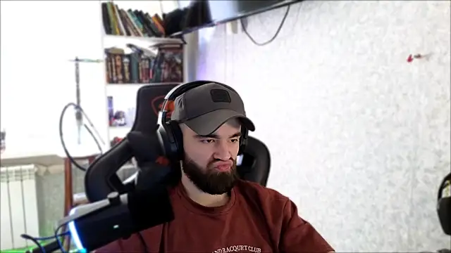 XXX chat uživo modela _Serious_Man