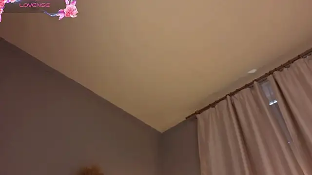 LollaStich Chat XXX live