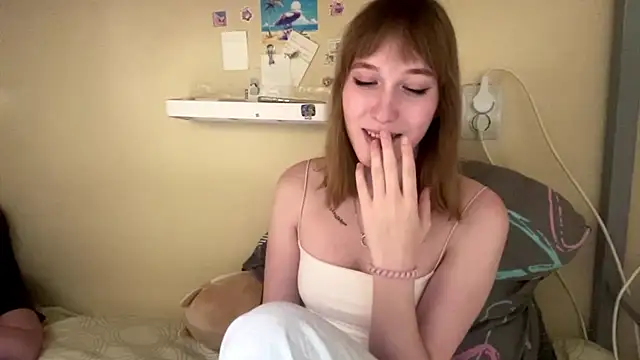AquilineOritesのライブXXXチャット