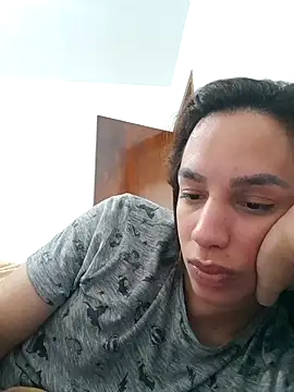 Chat +18 de ofjuliaa ao vivo