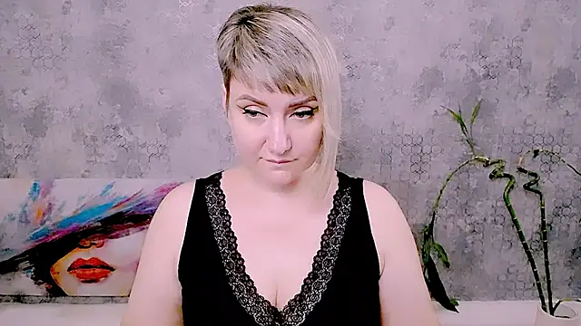 Djullia live XXX chat