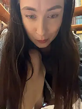 Holly_Play live XXX chat