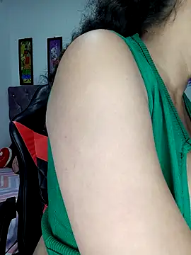 chalohott's Live XXX Chat