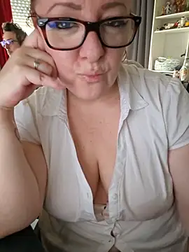 cplcokins34's Live XXX Chat