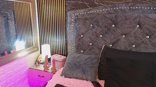 แชท XXX สดของ AlexandraNoxx