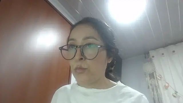 naughthyany16's Live XXX Chat