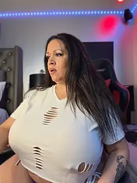 Czat XXX na żywo – curvyfunlover