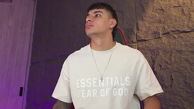 XXX chat uživo modela joseph_boy