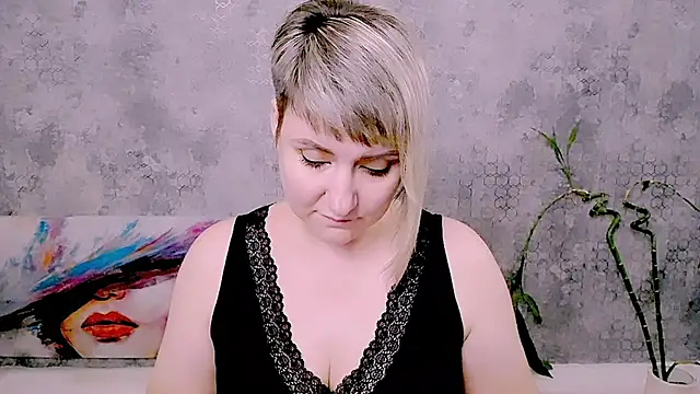 Djullia Live XXX-chat