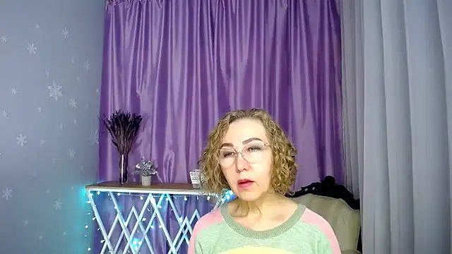 Chatroom XXX en direct de queen_a_n_i