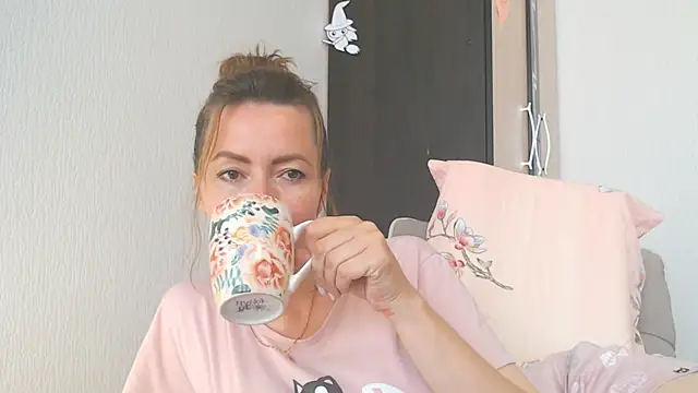 NicoleEunice87 XXX чат на живо
