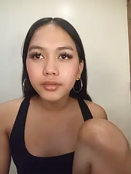 sexyasiancock_yllana élő XXX-chatje