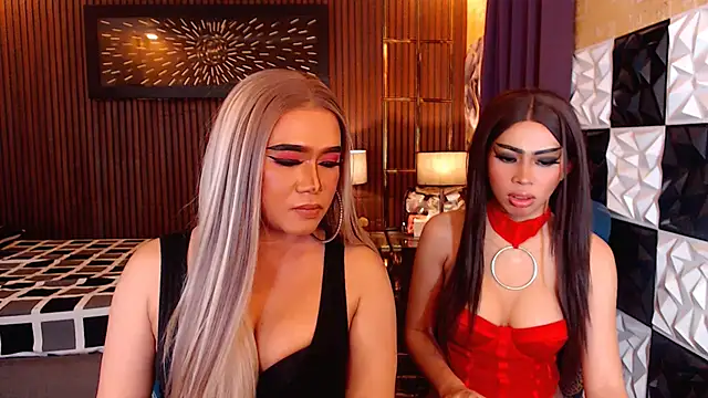 Show modela MariaSofiaLoveTS na web-kameri