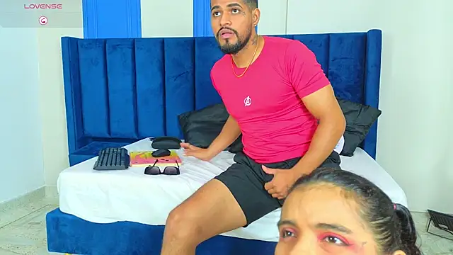 Chat XXX en directo de CURVYANDKING_CR