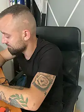 basmul97 XXX чат на живо