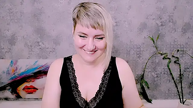 Djullia Chat XXX live