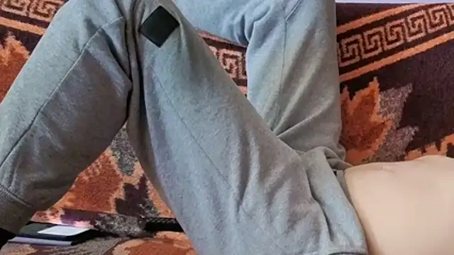 cumloverboyxx69 网络视讯表演