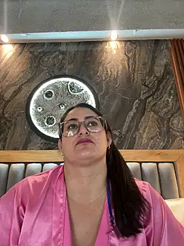Chatroom XXX en direct de BellaPeers_