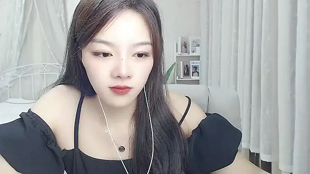 Romy-sweet Live XXX Chat
