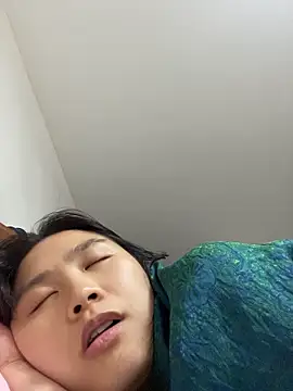 Iridessa- 现场XXX聊天
