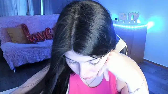 KisaModel Chat XXX live