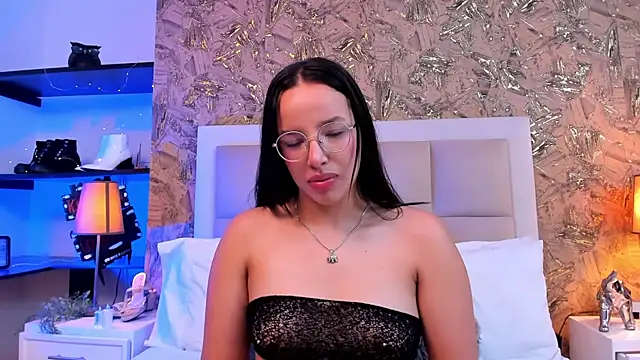 ValkyriaSteel Adlı Modelin Canlı XXX Sohbeti