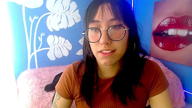 eli_doll élő XXX-chatje