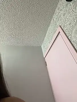 Chat XXX ao vivo de LittleDoll___