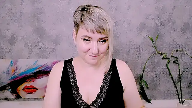 Djullian Live XXX chat