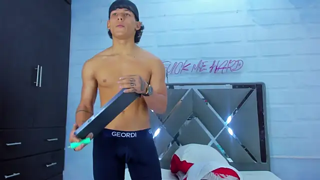 Chat +18 de TemptKing_ ao vivo