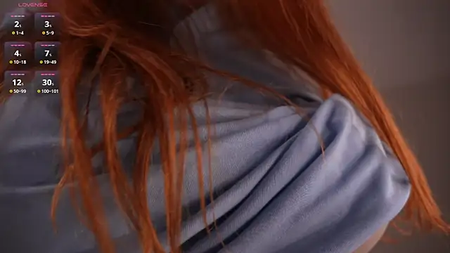 AdritVance: вебкам-шоу