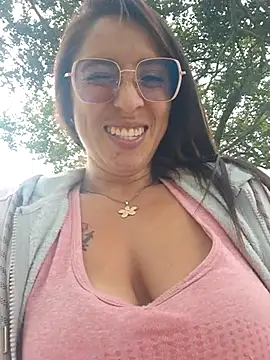 Chatroom XXX en direct de VALERY-94