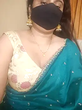 Sravvi499 লাইভ XXX চ্যাট