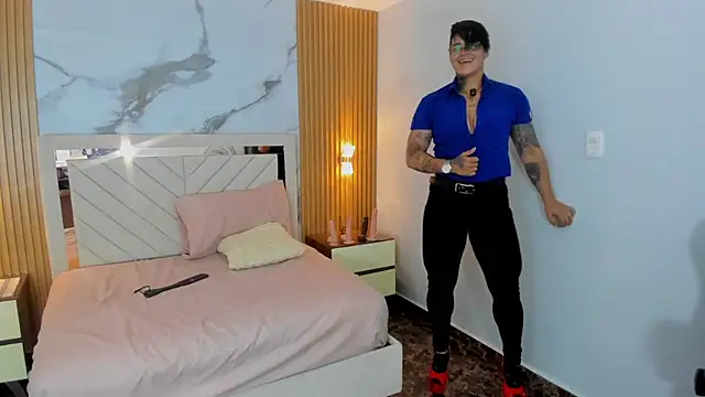 XXX chat uživo modela KAROLLJONES1