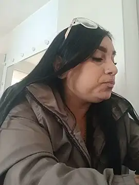 XXX chat uživo modela Milf_NaomiBraunx