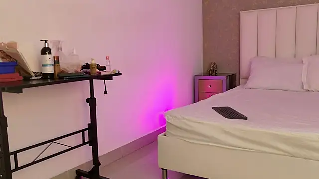AmyRider_ Adlı Modelin Canlı XXX Sohbeti