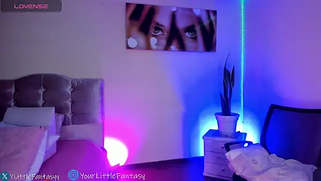 YourLittleFantasy Chat XXX live