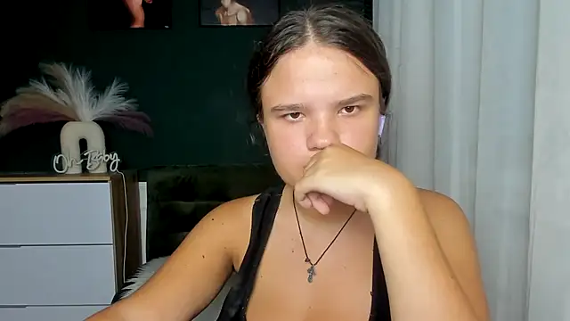 Chat XXX en directo de AdeleCruz