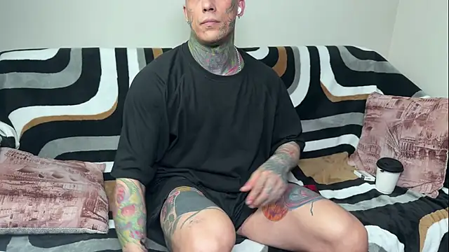 Anubisgods élő XXX-chatje