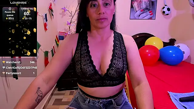 sara_florez12's Live XXX Chat
