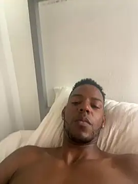 Show de elnegro3095 na webcam