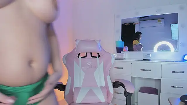 lovingdarcy_のライブXXXチャット