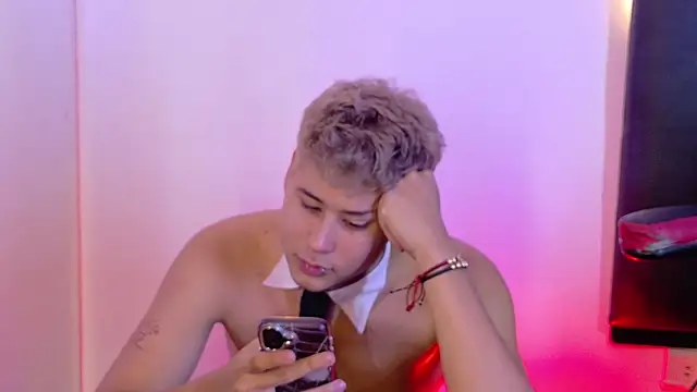 Rayden_Boy live XXX chat