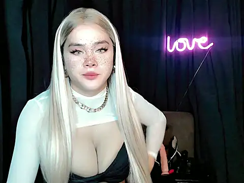 ExpensiveTiffanyxx XXX чат на живо