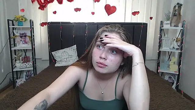 LaraPika Live XXX-chat