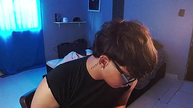 צ'אט XXX בשידור חי של Mr_yisuzz